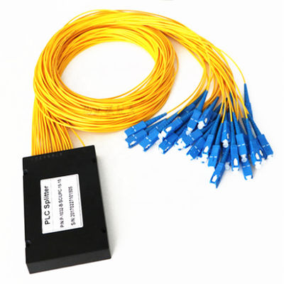 PLC 1 × 32 فیبر نوری Splitter ABS مواد SC اتصال قطر 3.0mm G657A1 کابل فیبر فیبر